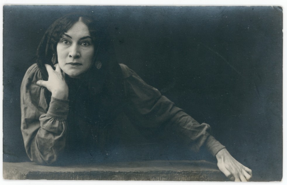 Hanna-Eva Striker Actress Vasilissa in “Night Asylum” Gorky Vintage c.1924
