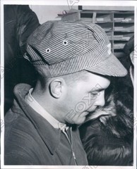 1953 Army the Combat Flying Engineer Wore Non Regulation Cap Press Photo