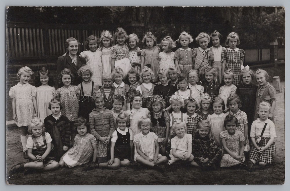 Girl Class Group Portrait Postwar 1949 – Vintage Photo 1940s