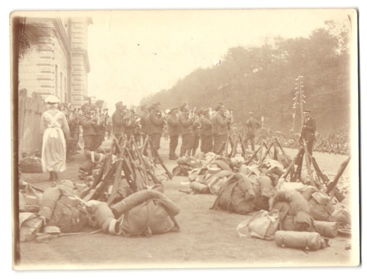 6 photographs WW1, view Rohatyn/Ukraine, KU soldiers at station, Russi