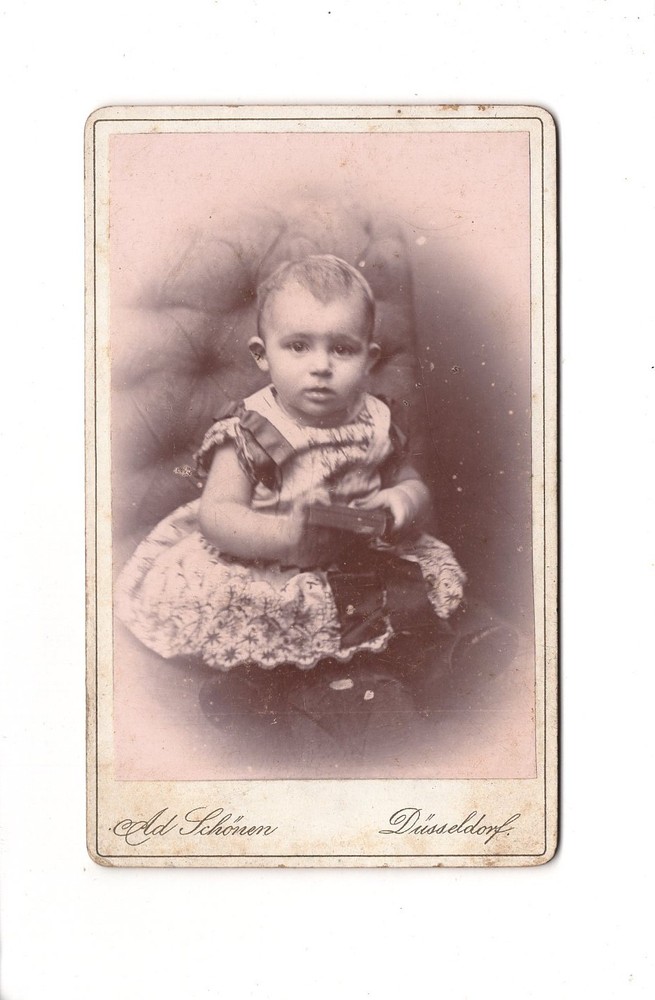 CDV Photo Cute Little Child – Düsseldorf 1880s