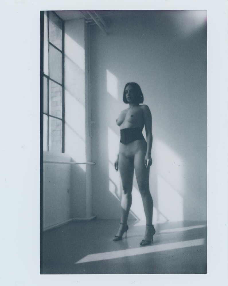Original ART Nude Polaroid Instax Wide Picture Olivia Linz 253
