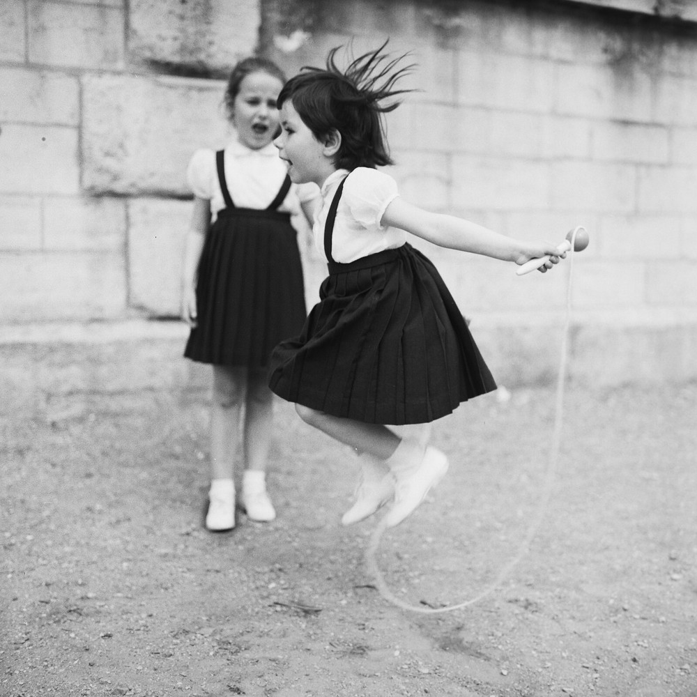 Photo print on barite silver paper CHILD PARIS 1960 50X50cm
