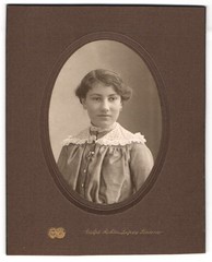 Photograph Adolph Richter, Leipzig Lindenau, Merseburgerstr. 17, Portrait of One