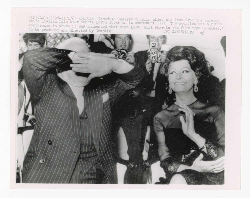 Charlie Chaplin & Sophia Loren 1965 The Countess Movie Star Film Hollywood