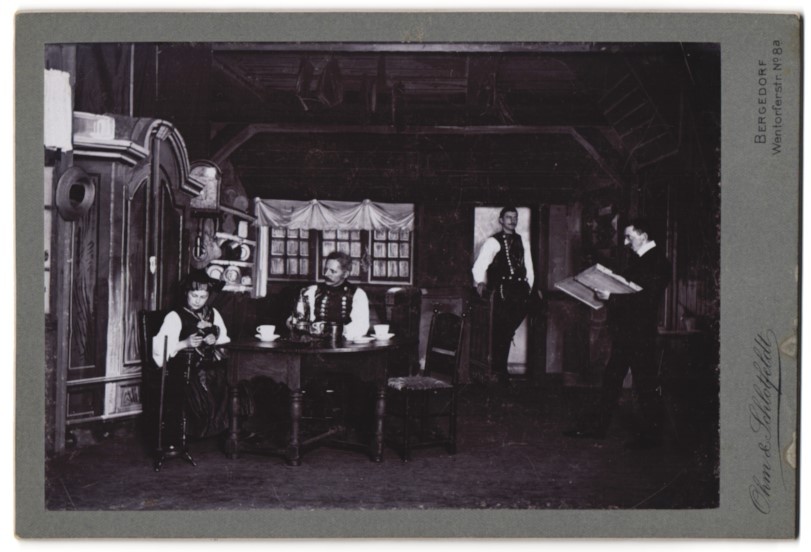 Photography Ohm & Schlotfeldt, Bergedorf, actors of the play Das Verl