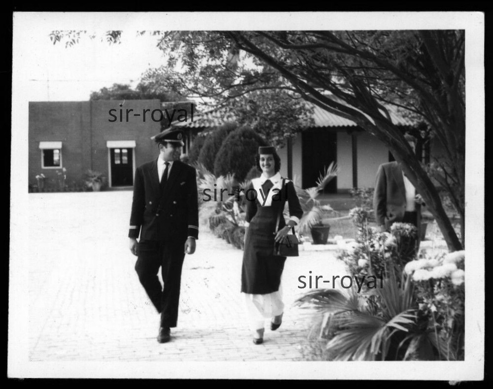 Lahore in Pakistan 1959 – Pilot and Stewardess Airport – 1950s – Photo 9x7cm