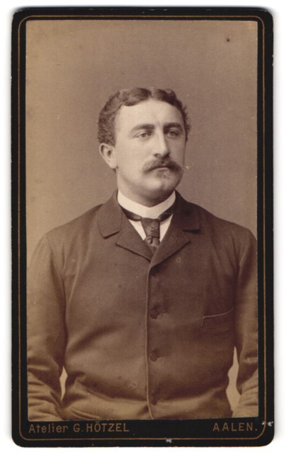 Photograph G. Hötzel, Aalen, portrait of a man with moustache in formal