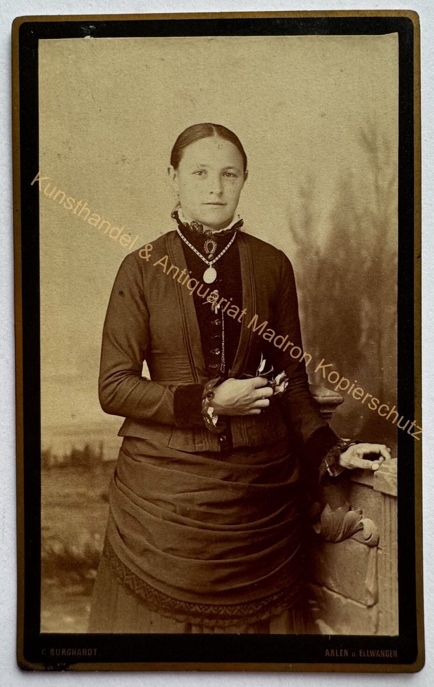 orig. CDV photo photograph old picture woman lady fashion around 1890 Aalen