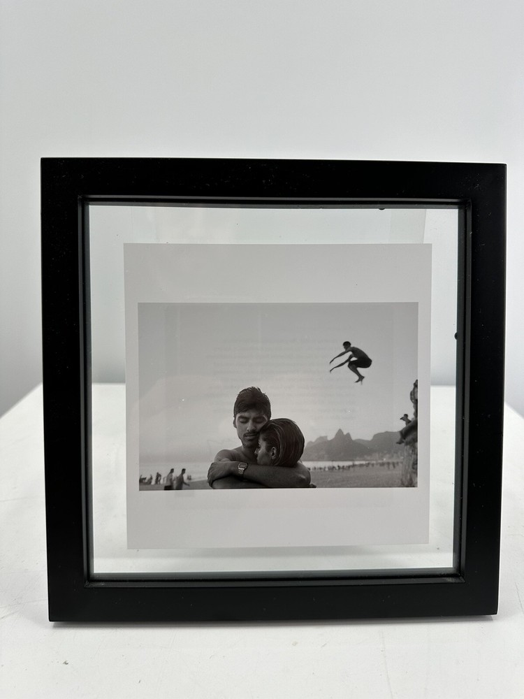 SIGNED – DAVID ALAN HARVEY – RIO DE JANEIRO,BRAZIL 6″ x 6″ MAGNUM PRINT