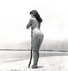 1954 BETTIE PAGE Original Female Nude BUNNY YEAGER Miami FL Key Biscayne Photo