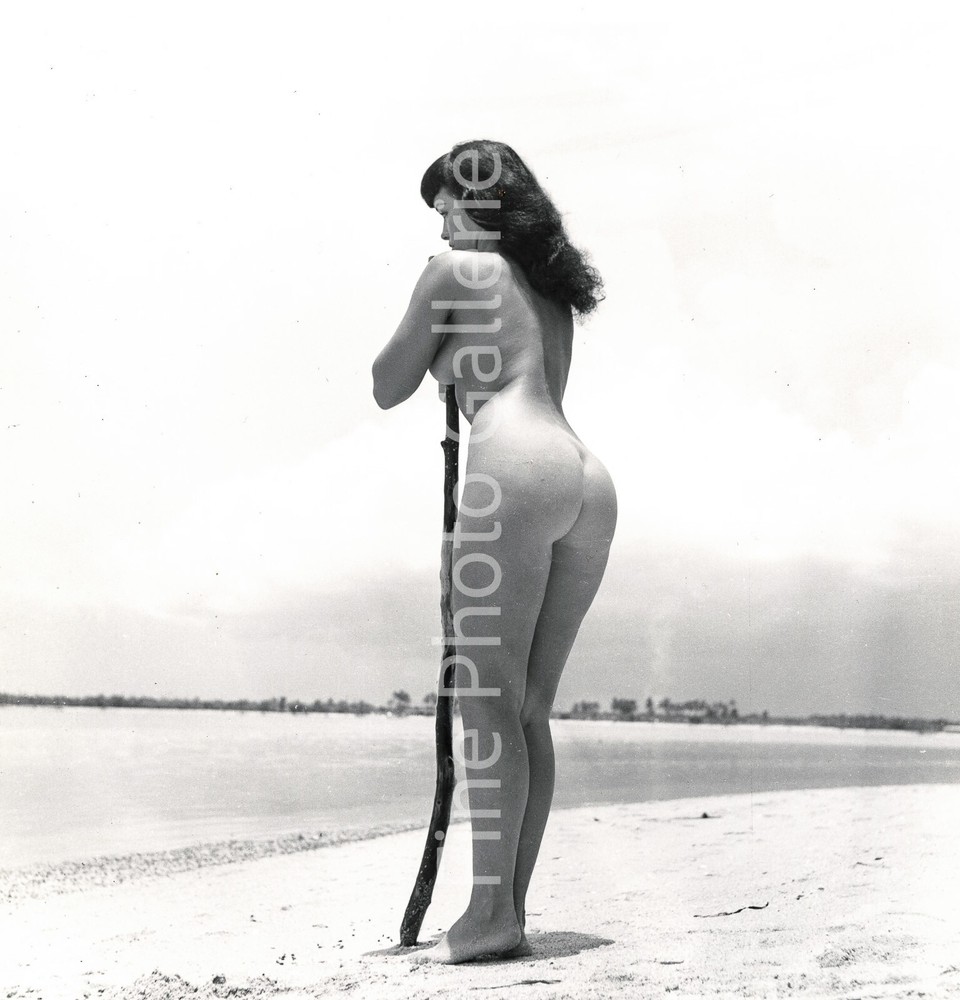 1954 BETTIE PAGE Original Female Nude BUNNY YEAGER Miami FL Key Biscayne Photo