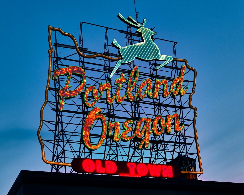 The White Stag neon sign in Portland, Oregon 8″x10″ Photograph Print 8×10