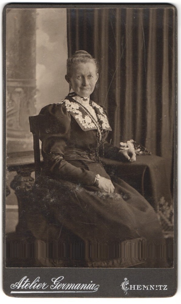 Photography studio Germania, Chemnitz, Zwickauerstrasse 2 p, portrait older Da