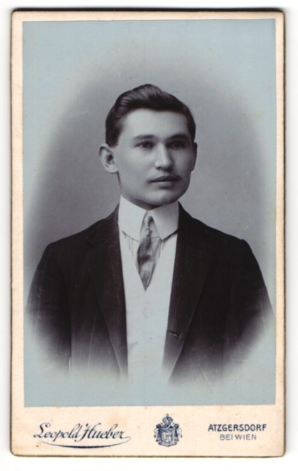 Photograph Leopold Hueber, Atzgersdorf near Vienna, Kirchenplatz 2, young man with