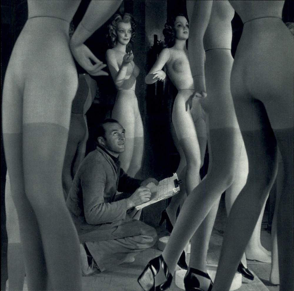 1955 ROBERT DOISNEAU Undressed Manikins Pierre Imans Paris Art Photo Gravure
