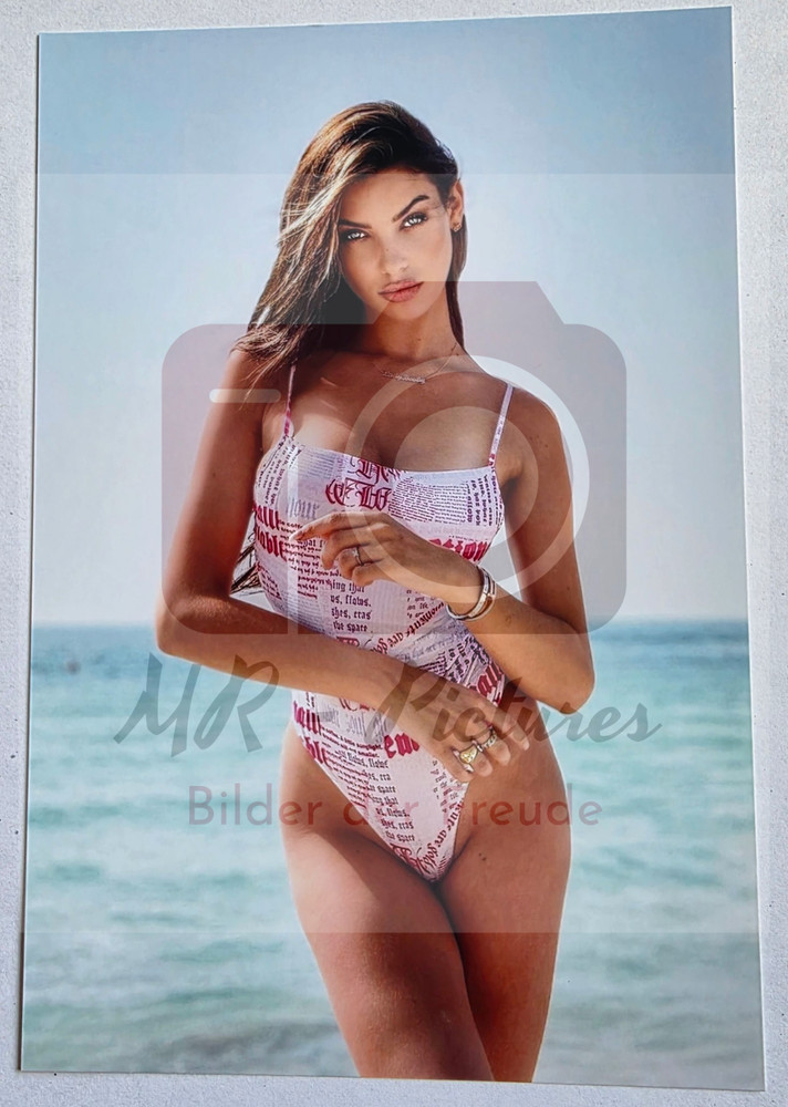 No. p1 – 7 Erotic Photos by Melinda Londom – Glossy Quality in 10x15cm